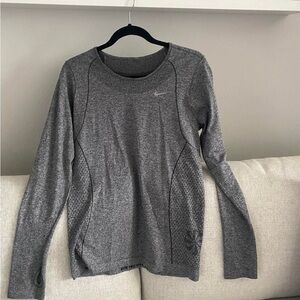 Nike Women's Heather Gray Long Sleeve Tee